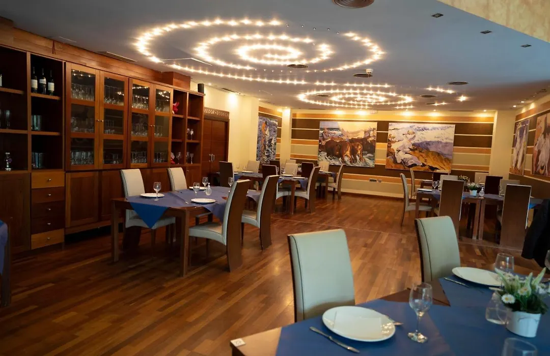 Hotel Lluna-1